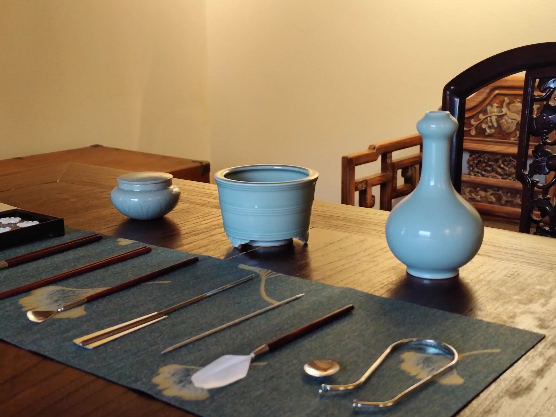 香道俱乐部的香具与器物